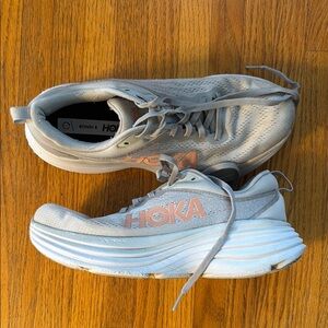 Hoka Bondi 8 Running Shoes - Light Gray with Pink Logo size 10 👀